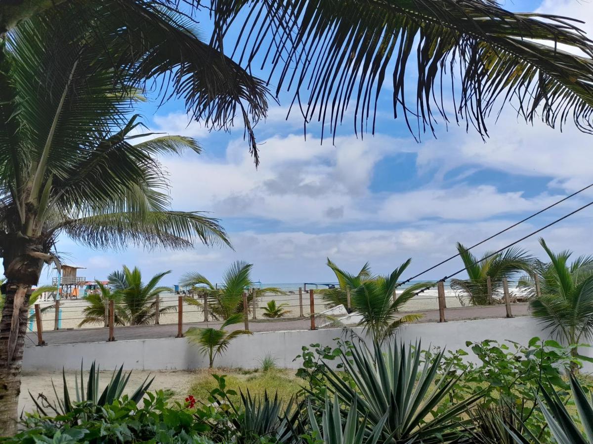 Hotel Bambú Canoa Bagian luar foto