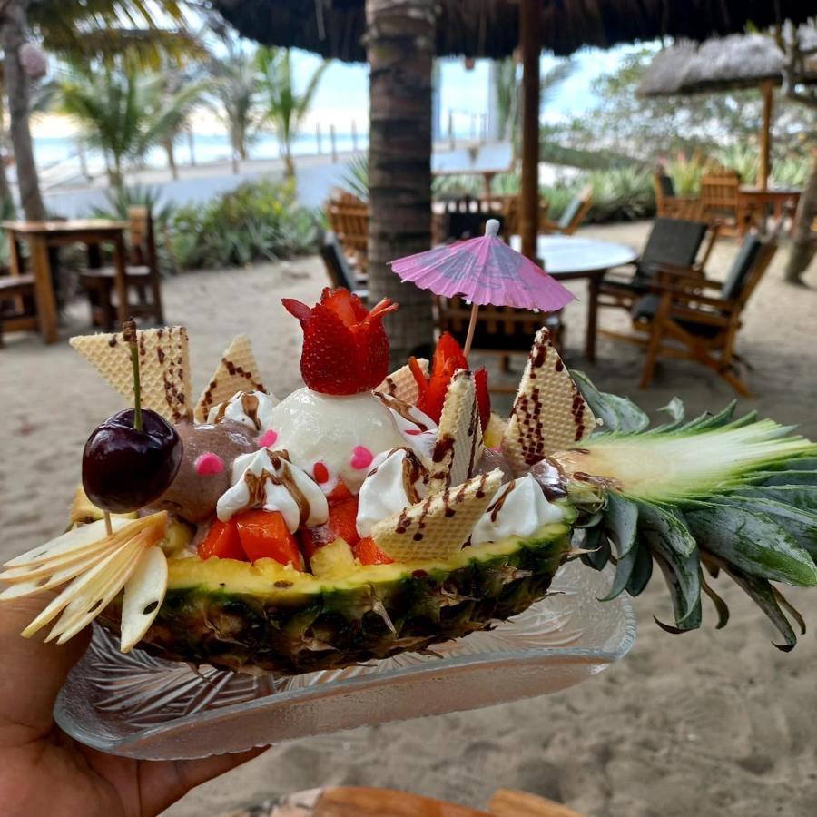 Hotel Bambú Canoa Bagian luar foto