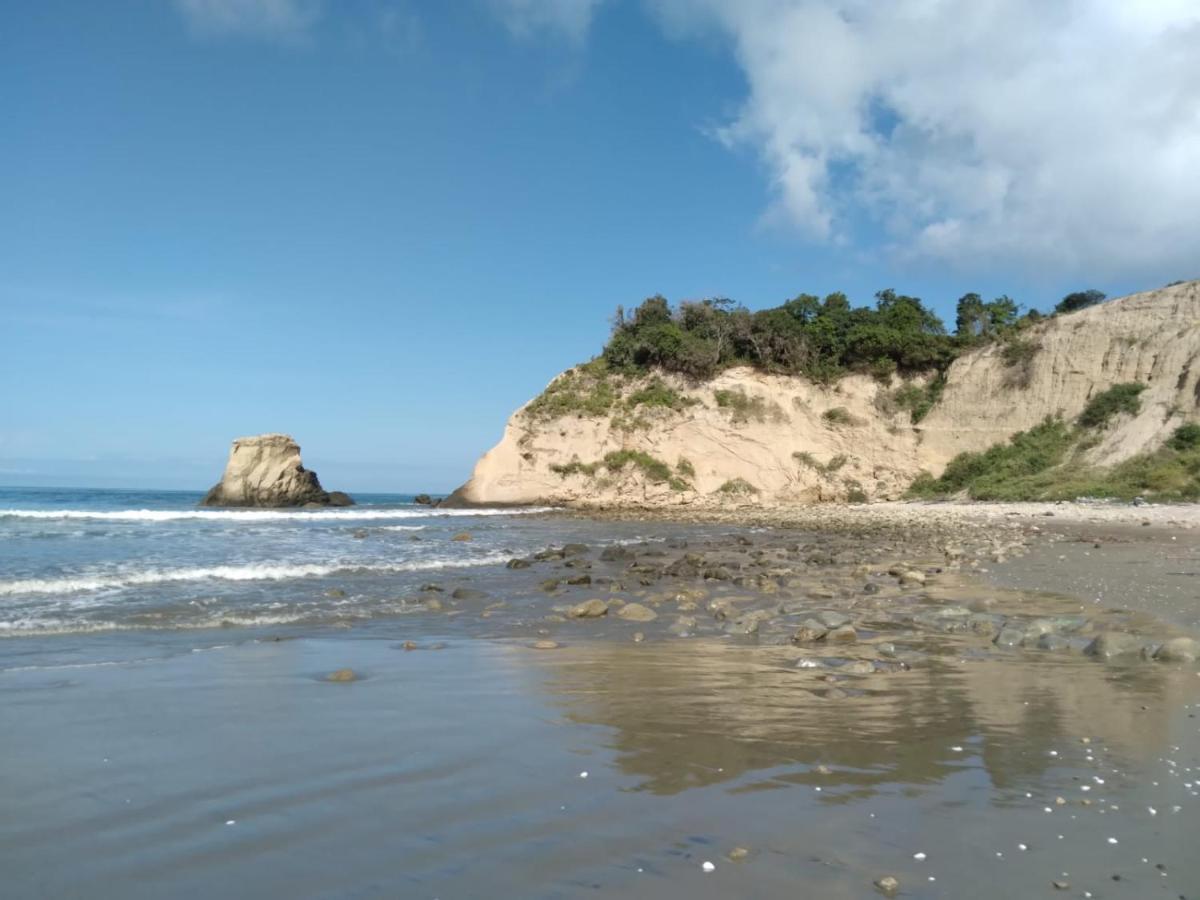 Hotel Bambú Canoa Bagian luar foto