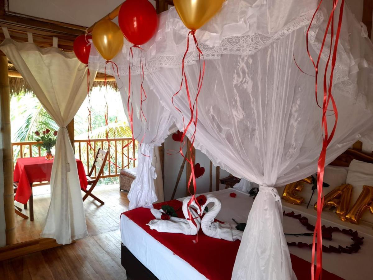 Hotel Bambú Canoa Bagian luar foto