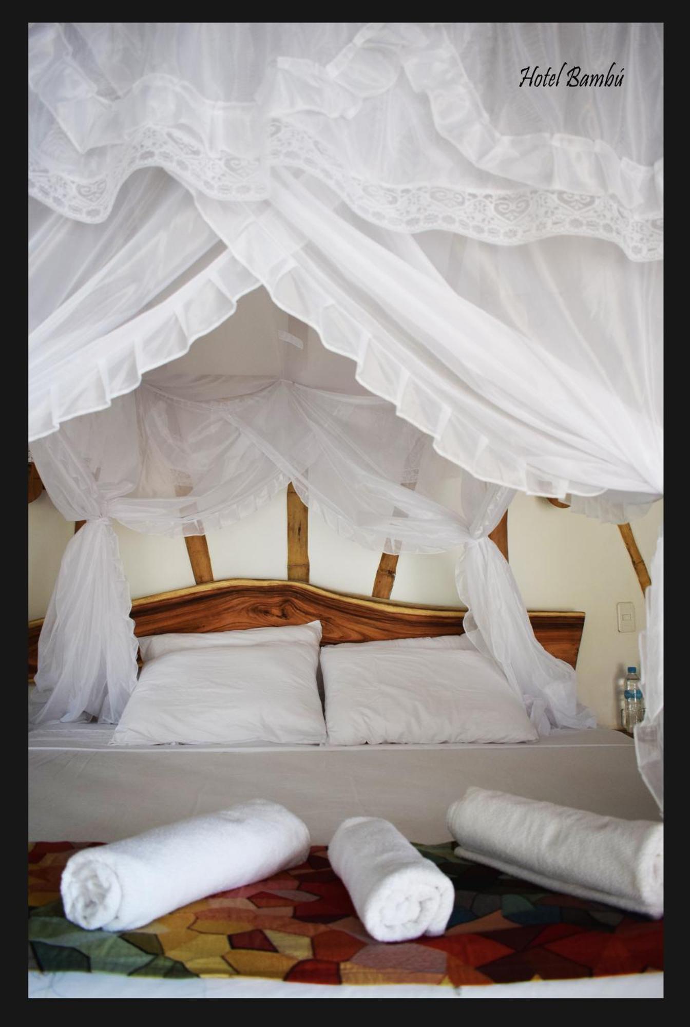 Hotel Bambú Canoa Ruang foto
