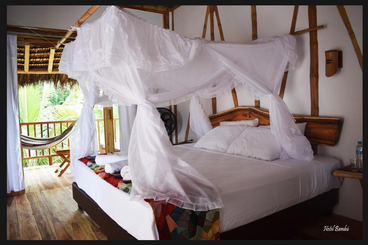 Hotel Bambú Canoa Bagian luar foto